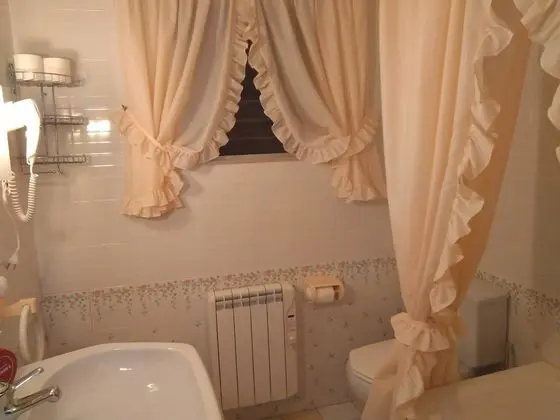 Tek Büyük Yataklı Oda, 1 Çift Kişilik veya 2 Tek Kişilik Yatak, Ortak Banyo