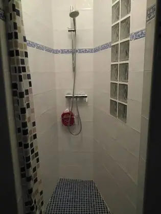 Tek Büyük Yataklı Oda, 1 Çift Kişilik veya 2 Tek Kişilik Yatak, Ortak Banyo