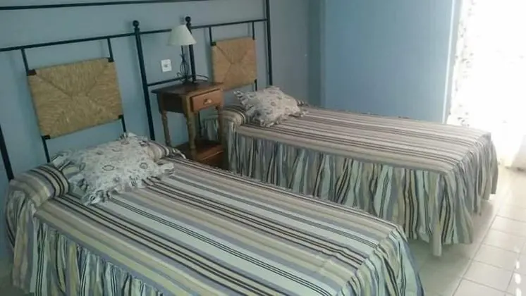 Tek Büyük veya İki Ayrı Yataklı Oda