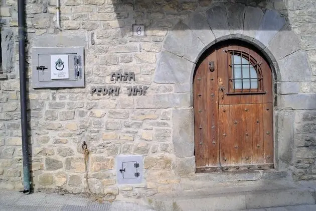Kır Evi, Banyolu/Duşlu, Dağ Manzaralı