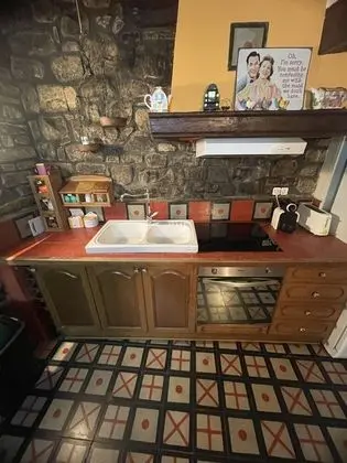 Kır Evi, Banyolu/Duşlu, Dağ Manzaralı