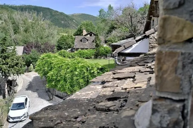 Kır Evi, Banyolu/Duşlu, Dağ Manzaralı