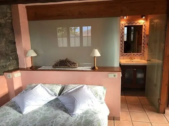 Superior Tek Büyük Yataklı Oda, Sıcak Su Havuzu, Dağ Manzaralı