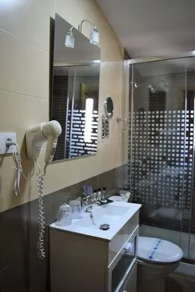 Comfort Tek Büyük Yataklı Oda