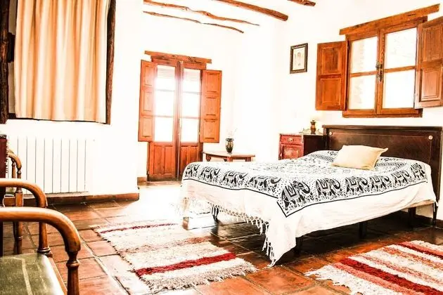 Üç Kişilik Oda