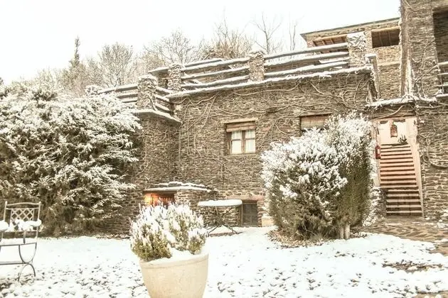 Üç Kişilik Oda