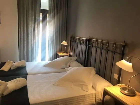 Standard Tek Büyük Yataklı Oda