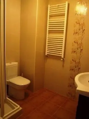 Tek Büyük Yataklı Oda, Ortak Banyo