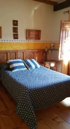 Family Tek Büyük Yataklı Oda