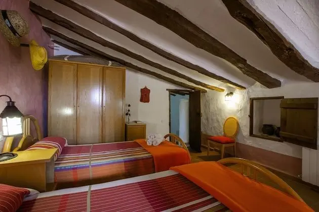 Tek Büyük veya İki Ayrı Yataklı Oda