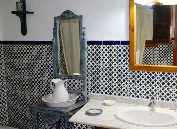 Comfort Tek Büyük veya İki Ayrı Yataklı Oda