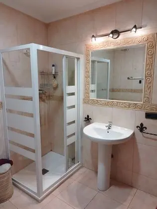 Family Üç Kişilik Oda (7)