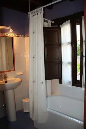 Tek Büyük Yataklı Oda, Özel Banyo, Dağ Manzaralı