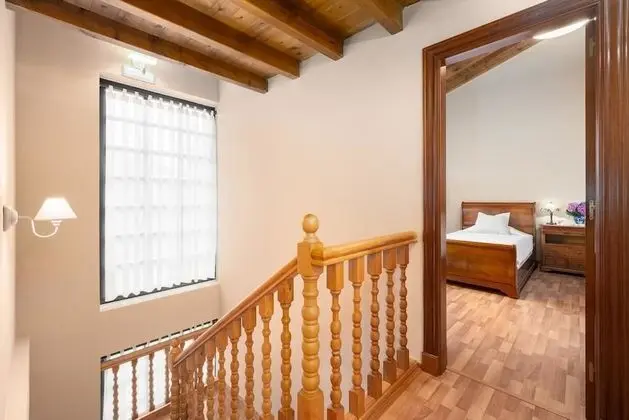 Ev, 4 Yatak Odası, Avlu