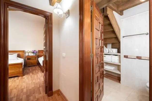 Ev, 4 Yatak Odası, Avlu