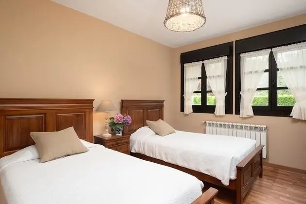 Ev, 4 Yatak Odası, Avlu