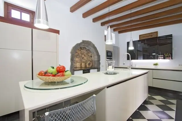 Ev, 5 Yatak Odası (2 double and 6 single beds)