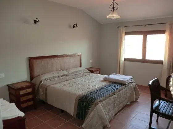 Büyük Yataklı Tek Kişilik Oda