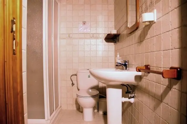 Üç Kişilik Oda, Özel Banyo