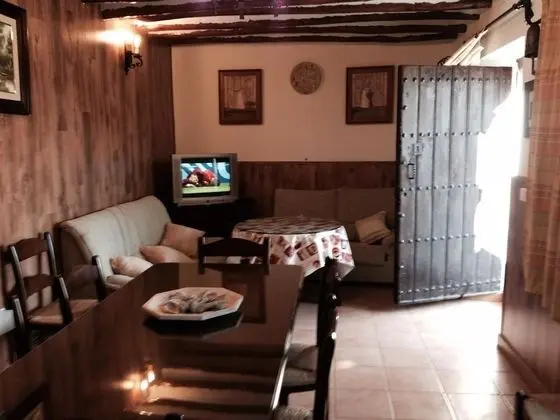 Ev, 4 Yatak Odası, Kişiye Özel Havuzlu