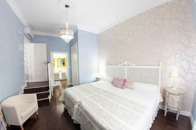 Comfort Tek Büyük veya İki Ayrı Yataklı Oda