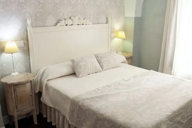 Comfort Tek Büyük veya İki Ayrı Yataklı Oda