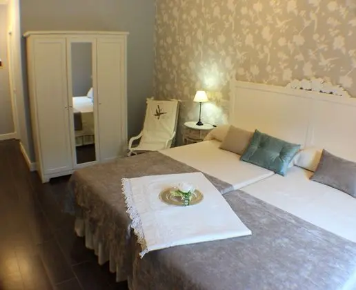 Comfort Tek Büyük veya İki Ayrı Yataklı Oda