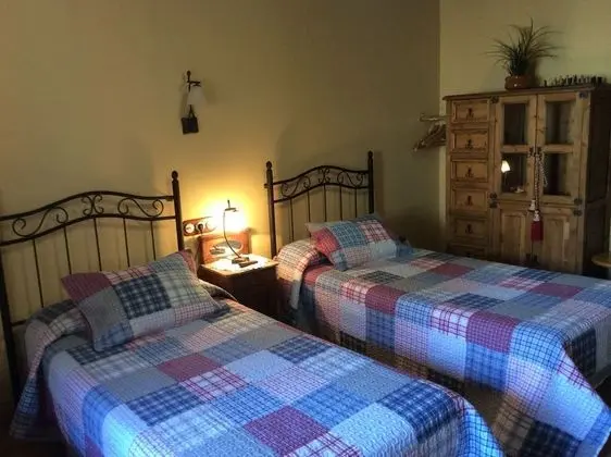 İki Ayrı Yataklı Oda, 2 Tek Kişilik Yatak