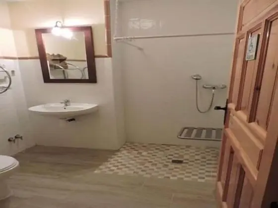 Tek Büyük Yataklı Oda, Özel Banyo
