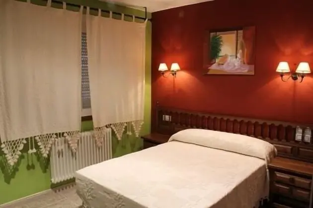 Tek Büyük veya İki Ayrı Yataklı Oda