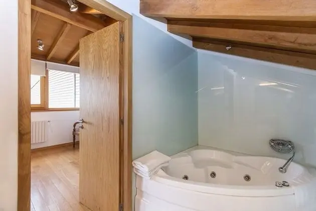 Tek Büyük veya İki Ayrı Yataklı Oda