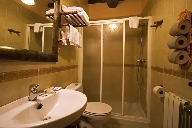 Standard Tek Büyük veya İki Ayrı Yataklı Oda, Banyolu/Duşlu, Şehir Manzaralı