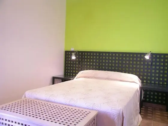 Casas Rurales para grupos (24-28 personas)