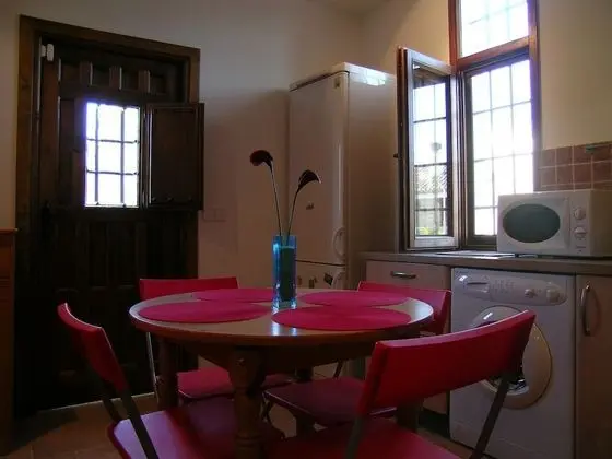 Casas Rurales para grupos (24-28 personas)