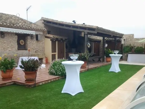 Casas Rurales para grupos (24-28 personas)