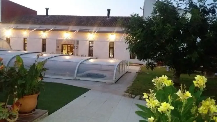 Casas Rurales para grupos (24-28 personas)