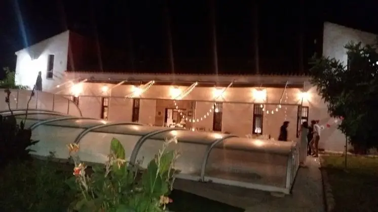 Casas Rurales para grupos (24-28 personas)