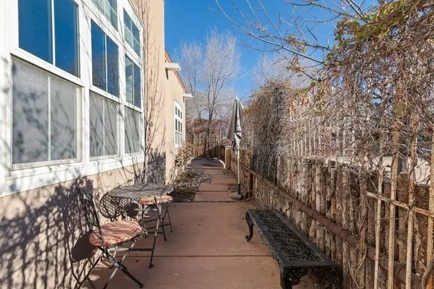 Ev (Casa Sage - Unbeatable Location, Stun)
