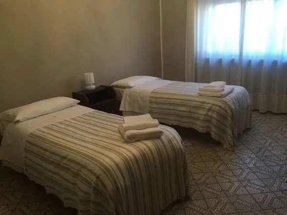 Tek Büyük Yataklı Oda, 1 Büyük (Queen) Boy Yatak, Ortak Banyo