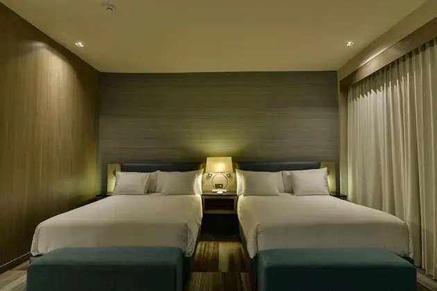 JR. QUEEN SUITE MANGO GARDEN