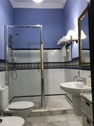 Tek Büyük veya İki Ayrı Yataklı Oda, Bahçe Manzaralı