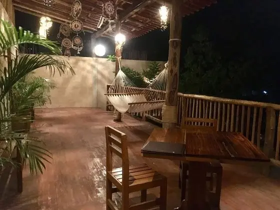 Tek Büyük Yataklı Oda, 2 Çift Kişilik Yatak