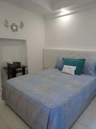 Basic Tek Büyük Yataklı Oda, 1 Çift Kişilik Yatak, Sigara İçilmez, Ortak Banyo