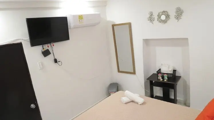 Basic Tek Büyük Yataklı Oda, 1 Çift Kişilik Yatak, Sigara İçilmez, Ortak Banyo