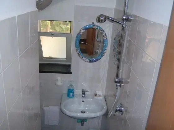 Standard Tek Büyük Yataklı Oda, 1 Çift Kişilik Yatak, Sigara İçilebilir, Avlu Manzaralı