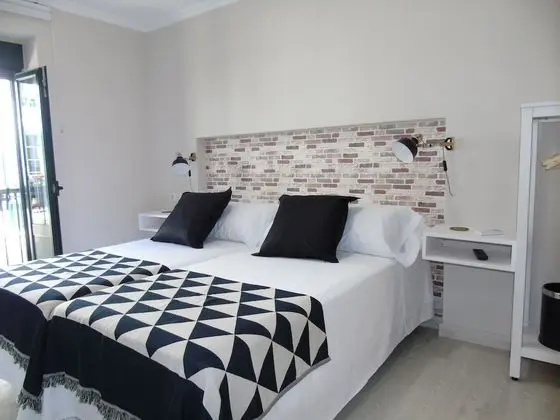Tek Büyük Yataklı Oda, Balkon