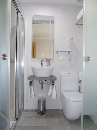 Tek Büyük Yataklı Oda, Balkon