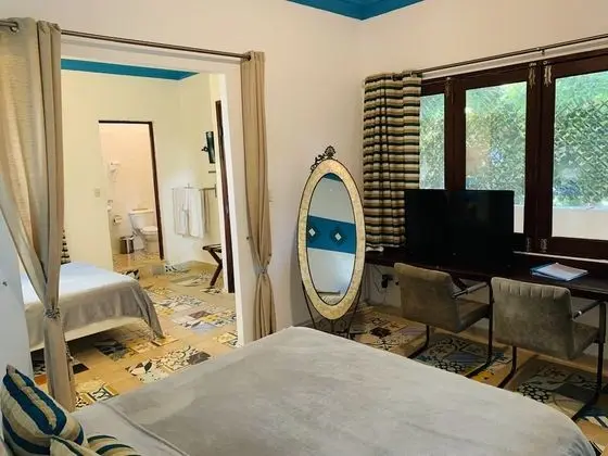 Junior Süit, 2 Büyük (Queen) Boy Yatak, Sigara İçilmez, Özel Banyo