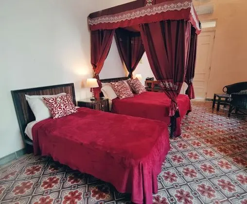 Junior Süit, Birden Çok Yatak, Sigara İçilmez