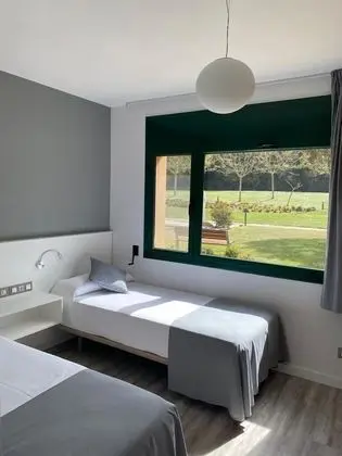 İki Ayrı Yataklı Oda, Bahçe Manzaralı